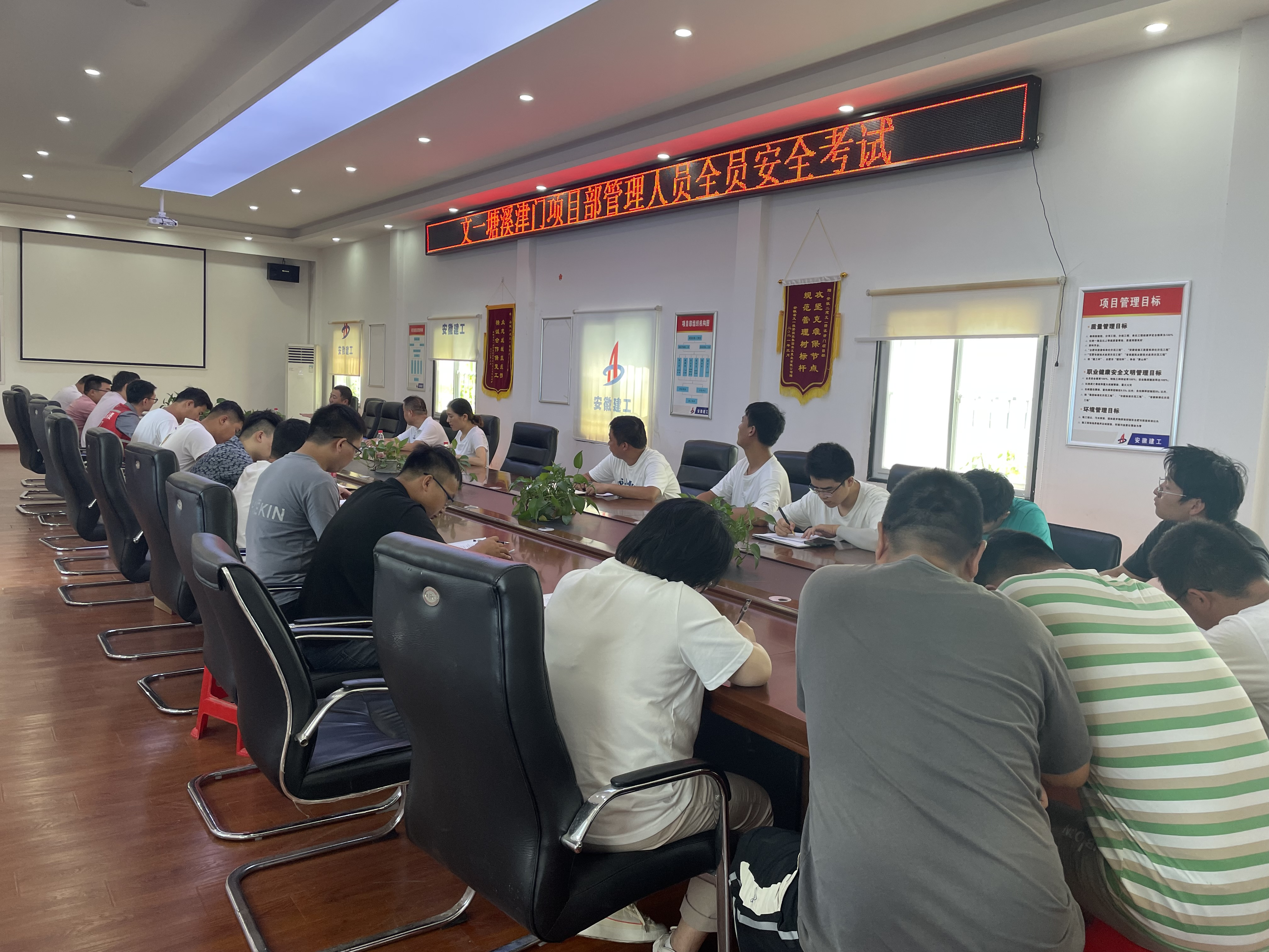 香蕉人妻AV久久久久天天